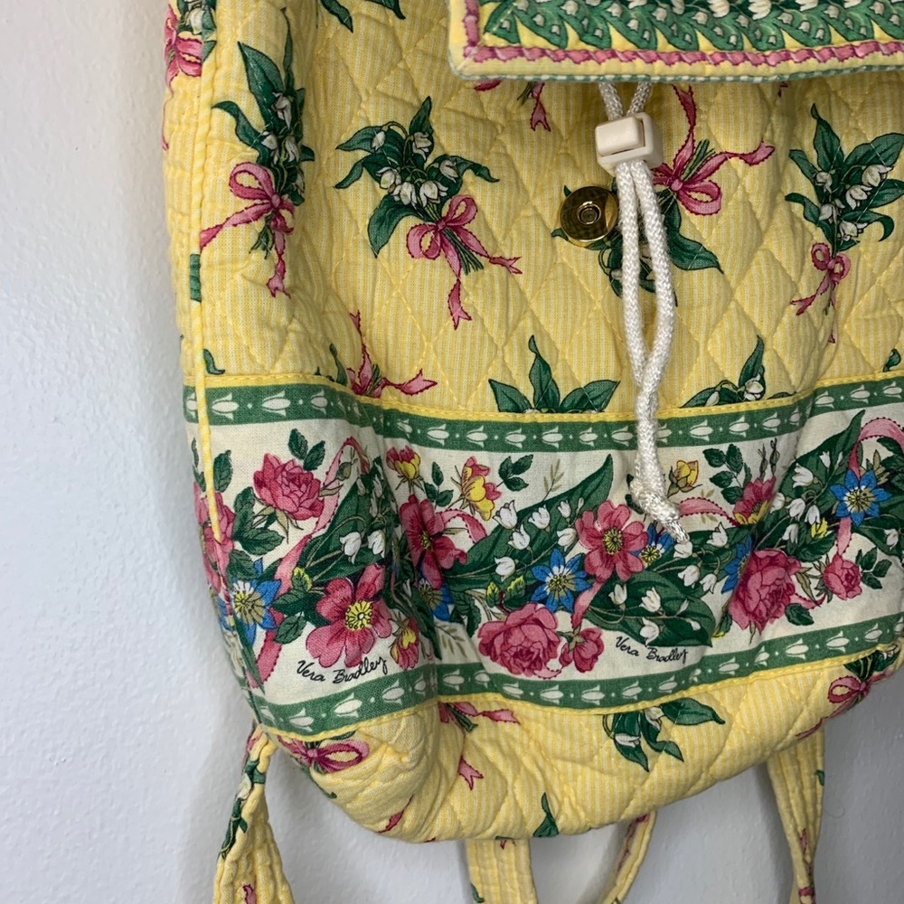 ⭐️VERA BRADLEY Drawstring Backpack⭐️ - Picture 2 of 13